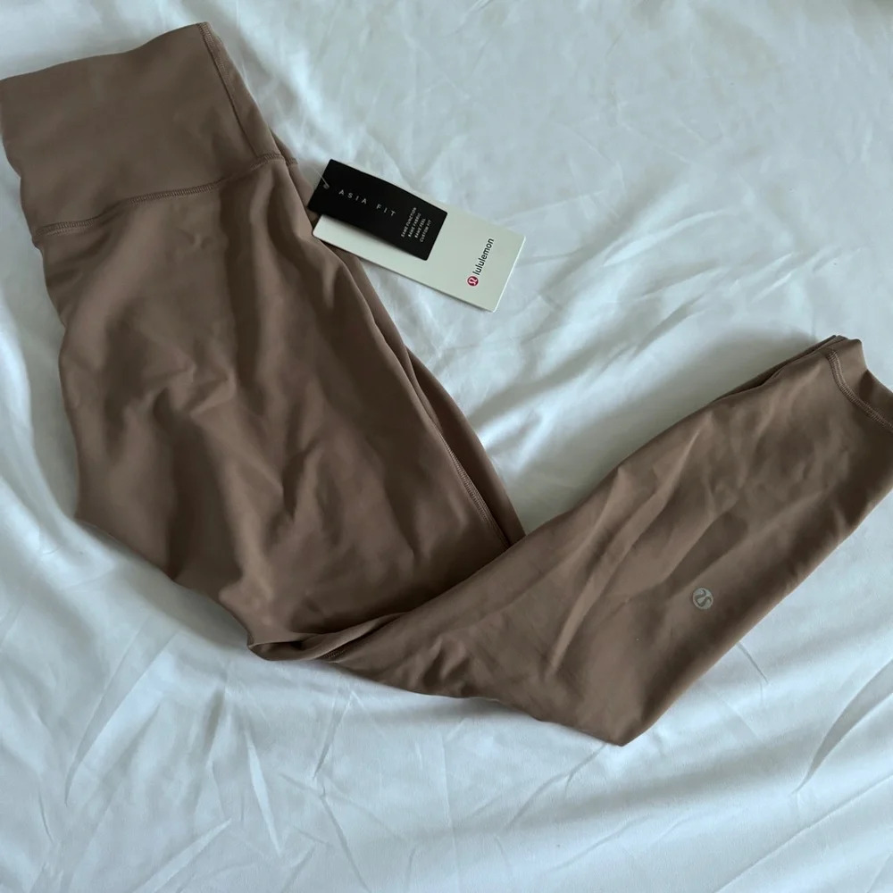 🆕🤎 Lululemon Wunder Train High Rise Tight 24” Hem Split Asia Fit - Taupetastic